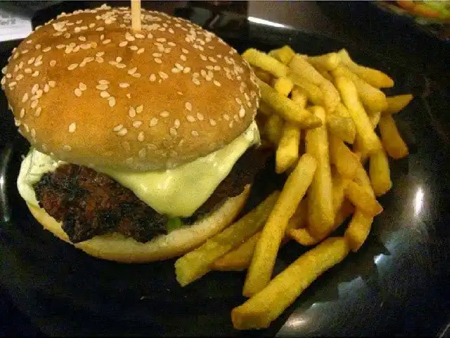 Burger Byte Food Photo 9