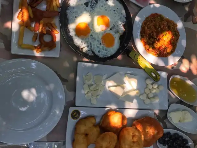 Green Garden Kahvaltı-Et Mangal Ve Nargile'nin yemek ve ambiyans fotoğrafları 4