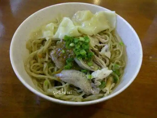 Gambar Makanan Bakmi Ayam Alok 9