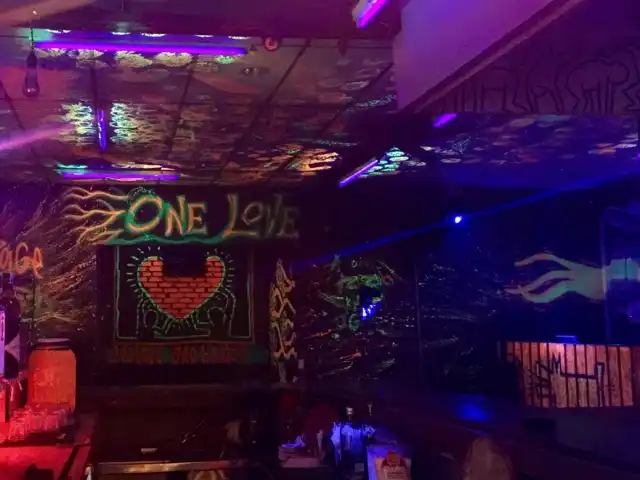 One Love Reggae Bar Food Photo 6