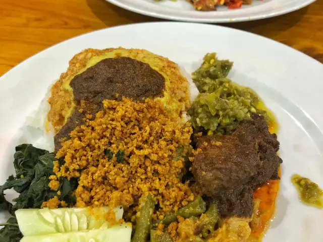 Gambar Makanan Padang Legenda 1