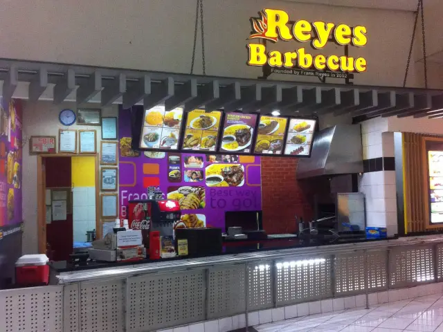 Reyes Barbecue Food Photo 4