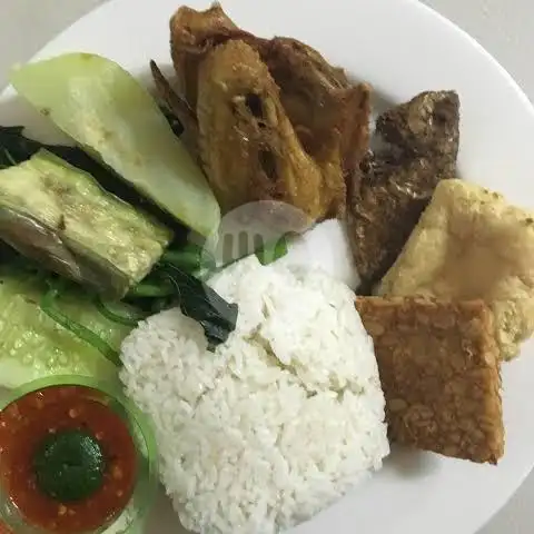 Gambar Makanan Warung Bu Mega, Denpasar 2