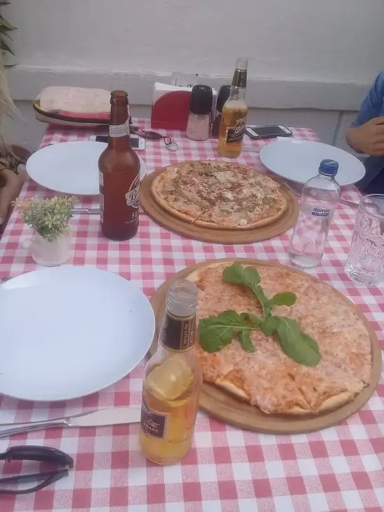 E la Pizza & Bistro'nin yemek ve ambiyans fotoğrafları 6