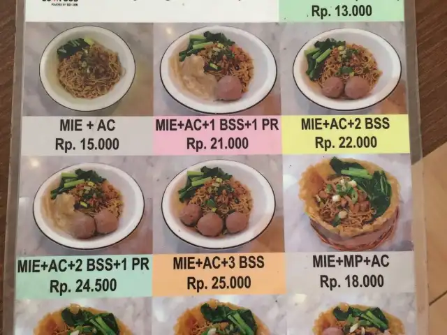 Gambar Makanan Mie Kado Mangkok Pangsit 7