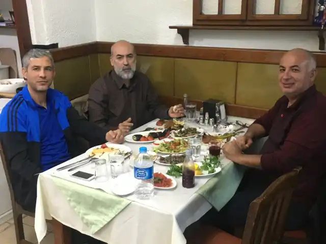 Adana Gönül Kebapcısı'nin yemek ve ambiyans fotoğrafları 1