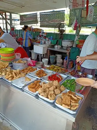 Leong Meng Fatt Hakka Yong Tau Foo