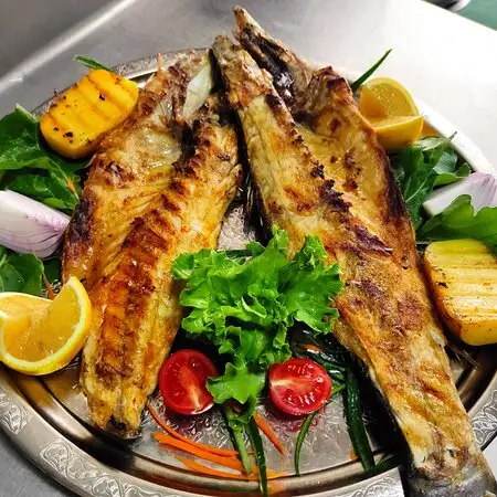 Rainbow Fish & Meat Restaurant'nin yemek ve ambiyans fotoğrafları 7