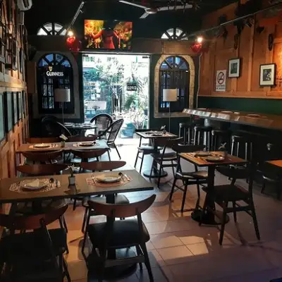 Bocadillos Restaurant & Bar