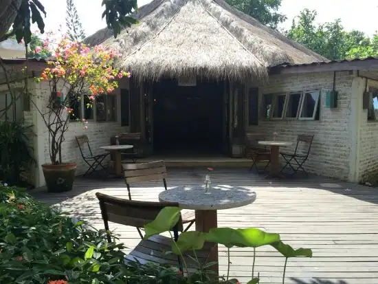 Gambar Makanan The Straw Hut Restaurant 12