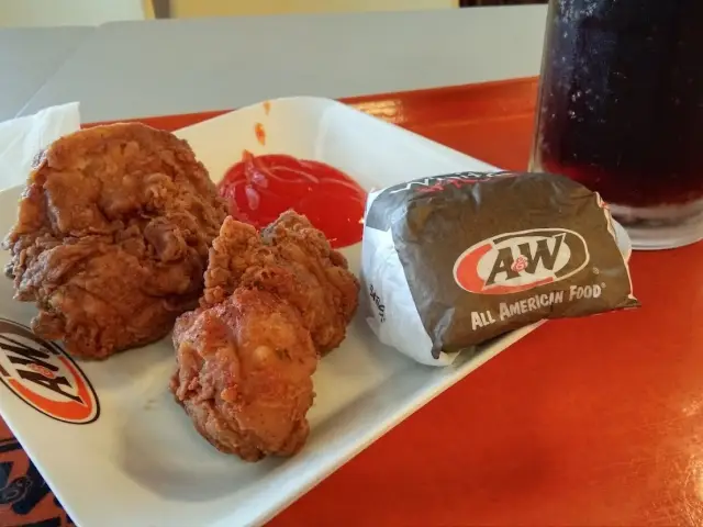 Gambar Makanan A&W Bandara Juanda 27