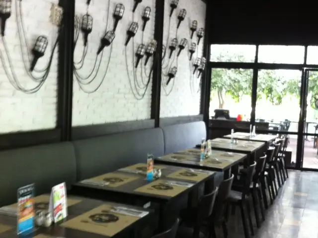 Gambar Makanan Luciole Bistro & Bar 8