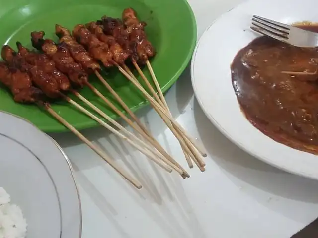 Gambar Makanan Warung Sate & Gule Bang Saleh Tongan 12