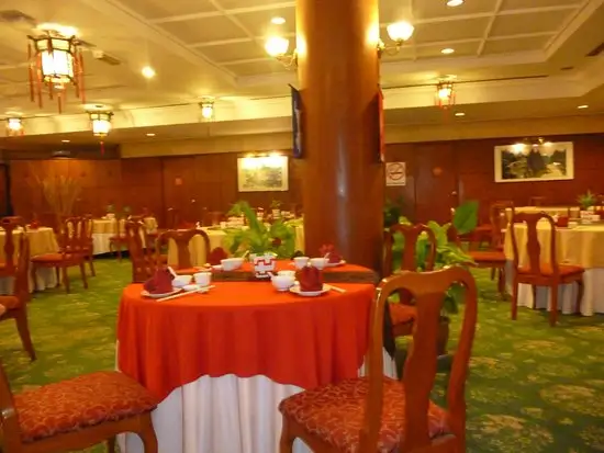 Oriental Pearl Restaurant