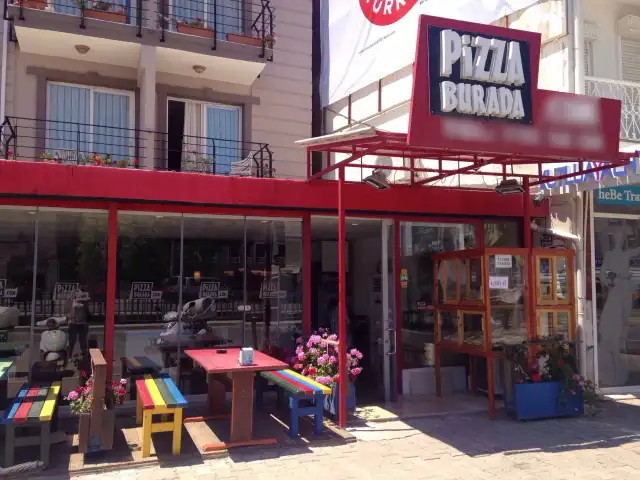 Pizza Burada'nin yemek ve ambiyans fotoğrafları 4