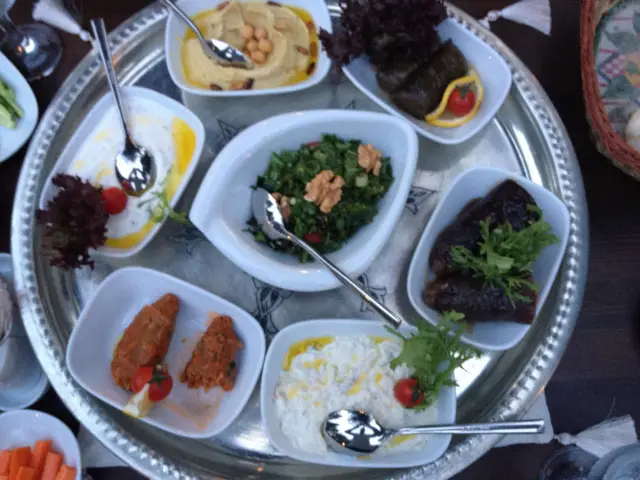 Al Sahara Lebanesse Restoran'nin yemek ve ambiyans fotoğrafları 1