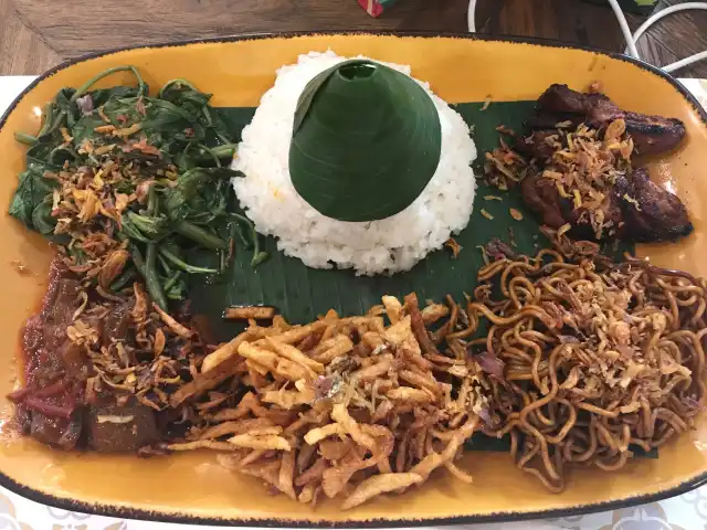 Gambar Makanan Kembang Tandjoeng Indonesian Cuisine 1