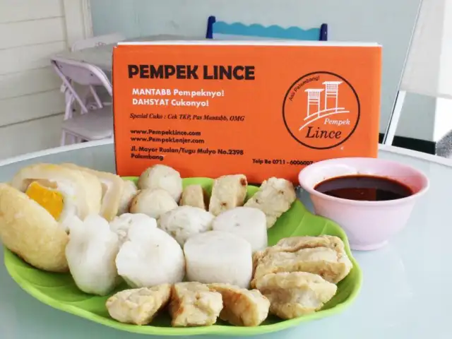 Gambar Makanan Pempek Lince 11