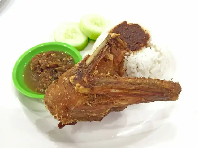 Gambar Makanan Bebek Cap Jempol 5