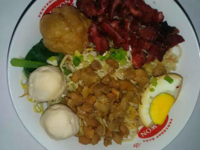 Gambar Makanan Bakmi Rossy 6