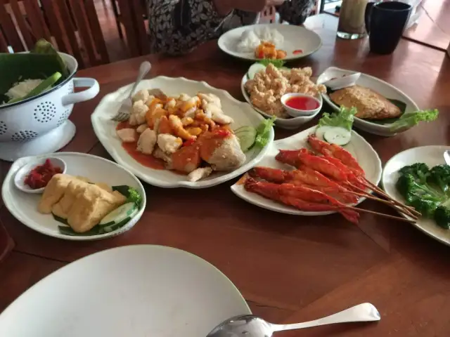 Gambar Makanan Godong Salam Seafood 3