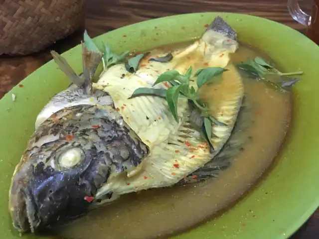 Gambar Makanan Gule Kepala Ikan Bang Jo 5