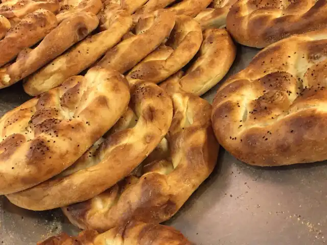 Tüylüoğlu Kardeşler Ekmek &  Pasta'nin yemek ve ambiyans fotoğrafları 16