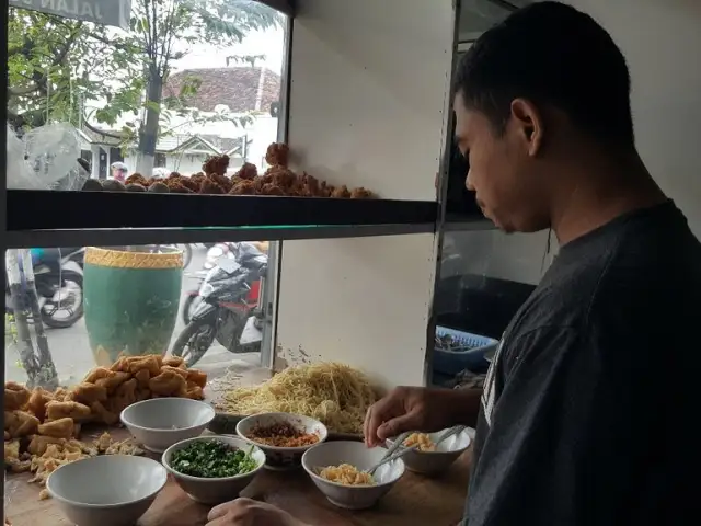 Gambar Makanan Bakso Jawi Bu Miyar 4