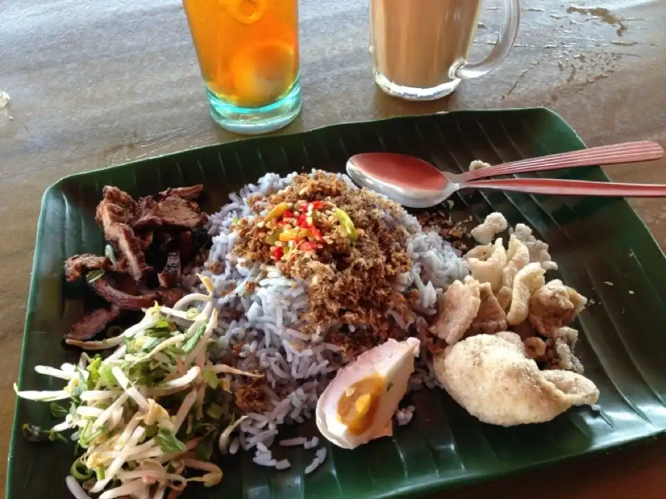 Restoran Nasi Kerabu Golok