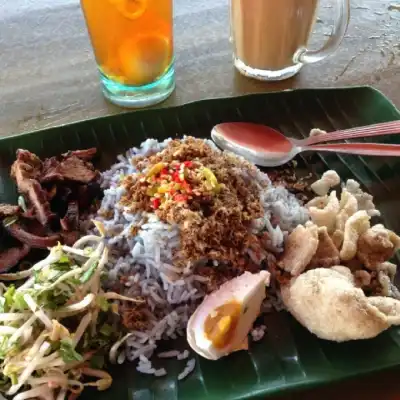 Restoran Nasi Kerabu Golok