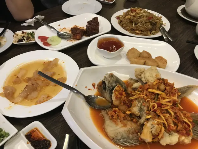 Gambar Makanan Central Restaurant 8