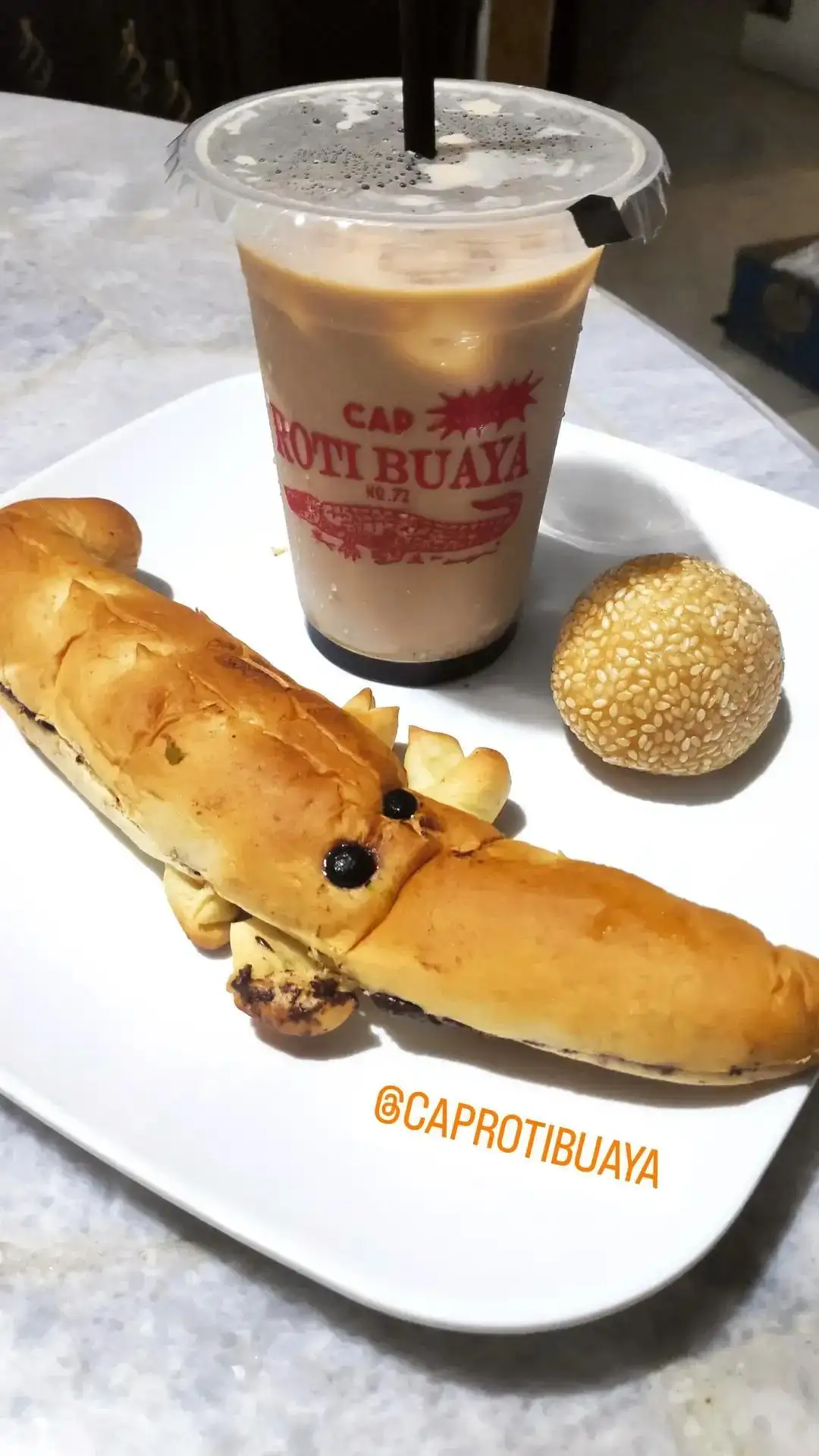 Cap Roti Buaya