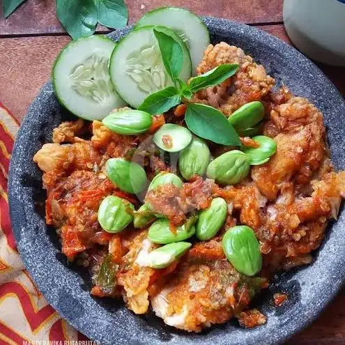 Gambar Makanan Ayam Geprek Mama Upi, Tambun Selatan 7