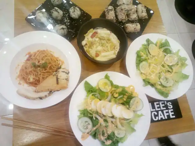 LEE's Cafe Food Photo 13