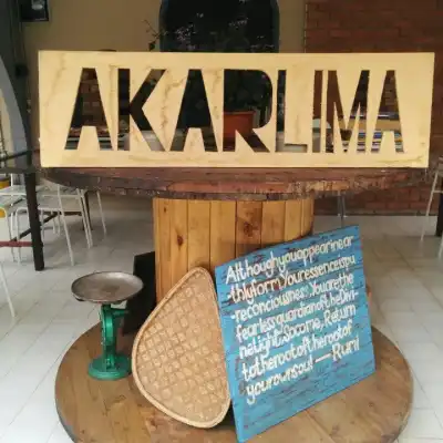 Akar Lima Cafe