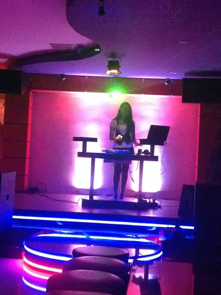 Grand Pesona Karaoke,Resto&Pub