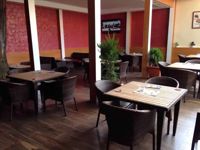 Garden Park Cafe'nin yemek ve ambiyans fotoğrafları 5