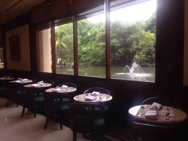 Gambar Makanan Lagoon Cafe - The Sultan Hotel Jakarta 20