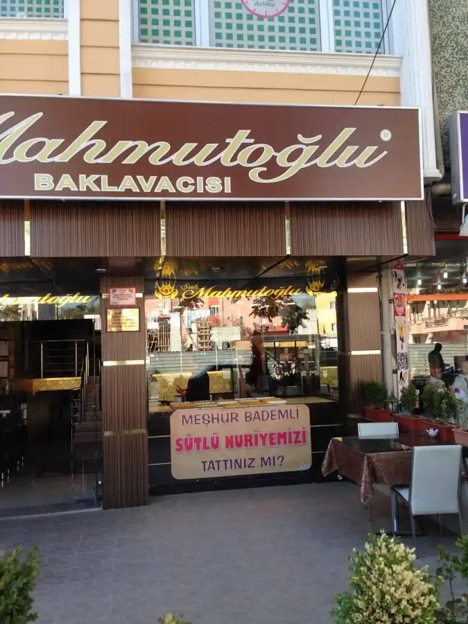 Şah Mahmutoğlu Baklavacısı