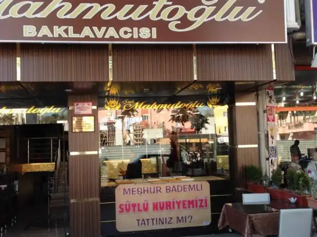 Şah Mahmutoğlu Baklavacısı