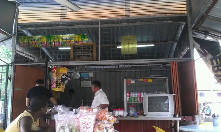 Mapley stall, Mehraj Bookstore Food Photo 4