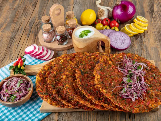 Miray Pide & Lahmacun