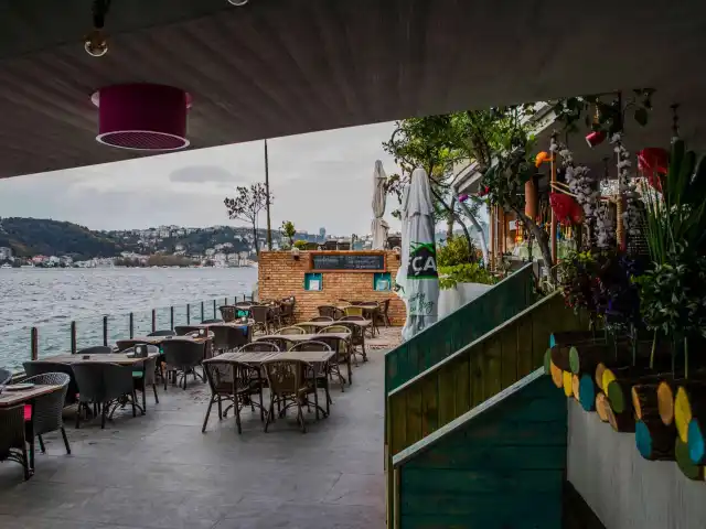 Alperenler Vaniköy Cafe & Restaurant'nin yemek ve ambiyans fotoğrafları 25