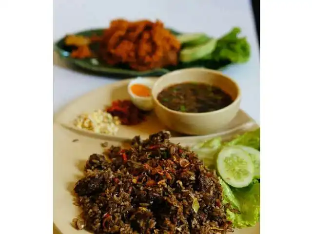 Gambar Makanan Ayam Goreng Aroma 16