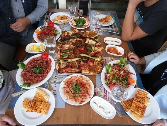 Kaya Kebap Ve Taş Fırın Lahmacun'nin yemek ve ambiyans fotoğrafları 14