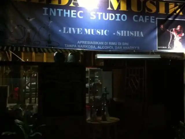 Kedai Musik Inthec Studio Cafe