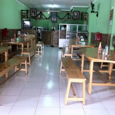 Warung Sop Iga Ibu Nur