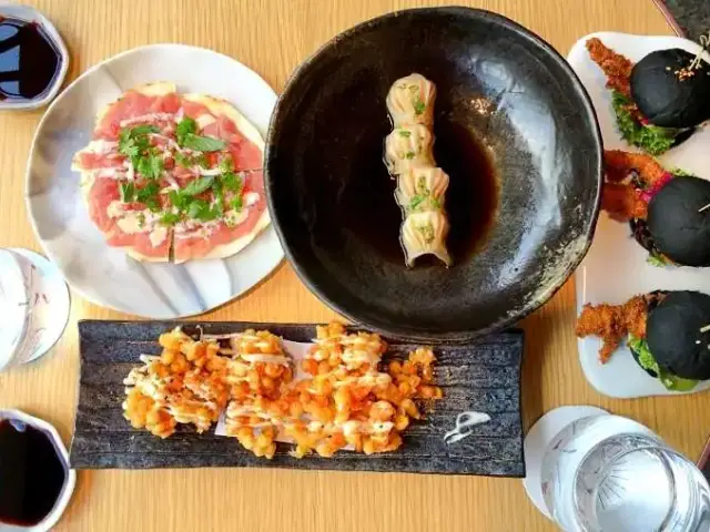 İnari Omakase Japanese Restaurant'nin yemek ve ambiyans fotoğrafları 69