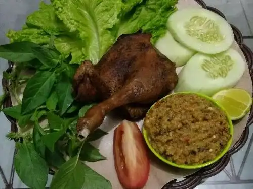 Bebek Goreng Dan Ayam Goreng Amanah