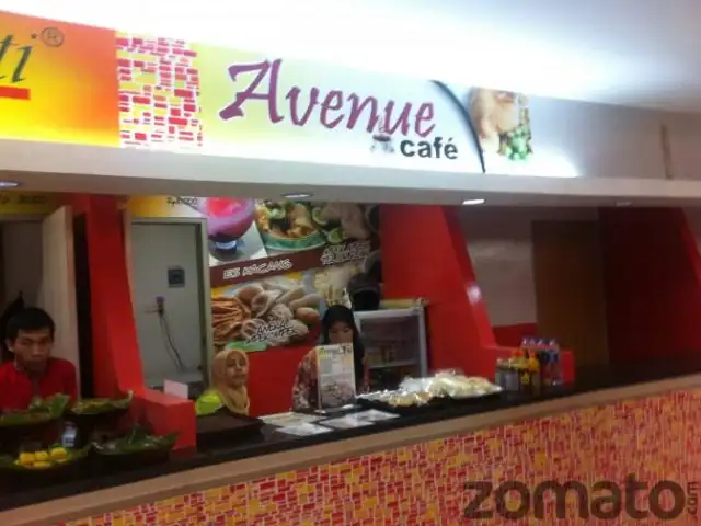 Gambar Makanan Avenue Cafe 3